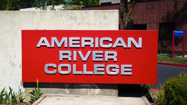 Cao đẳng American River