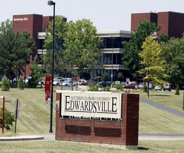 Đại học Southern Illinois tọa lạc tại thành phố Edwardsville