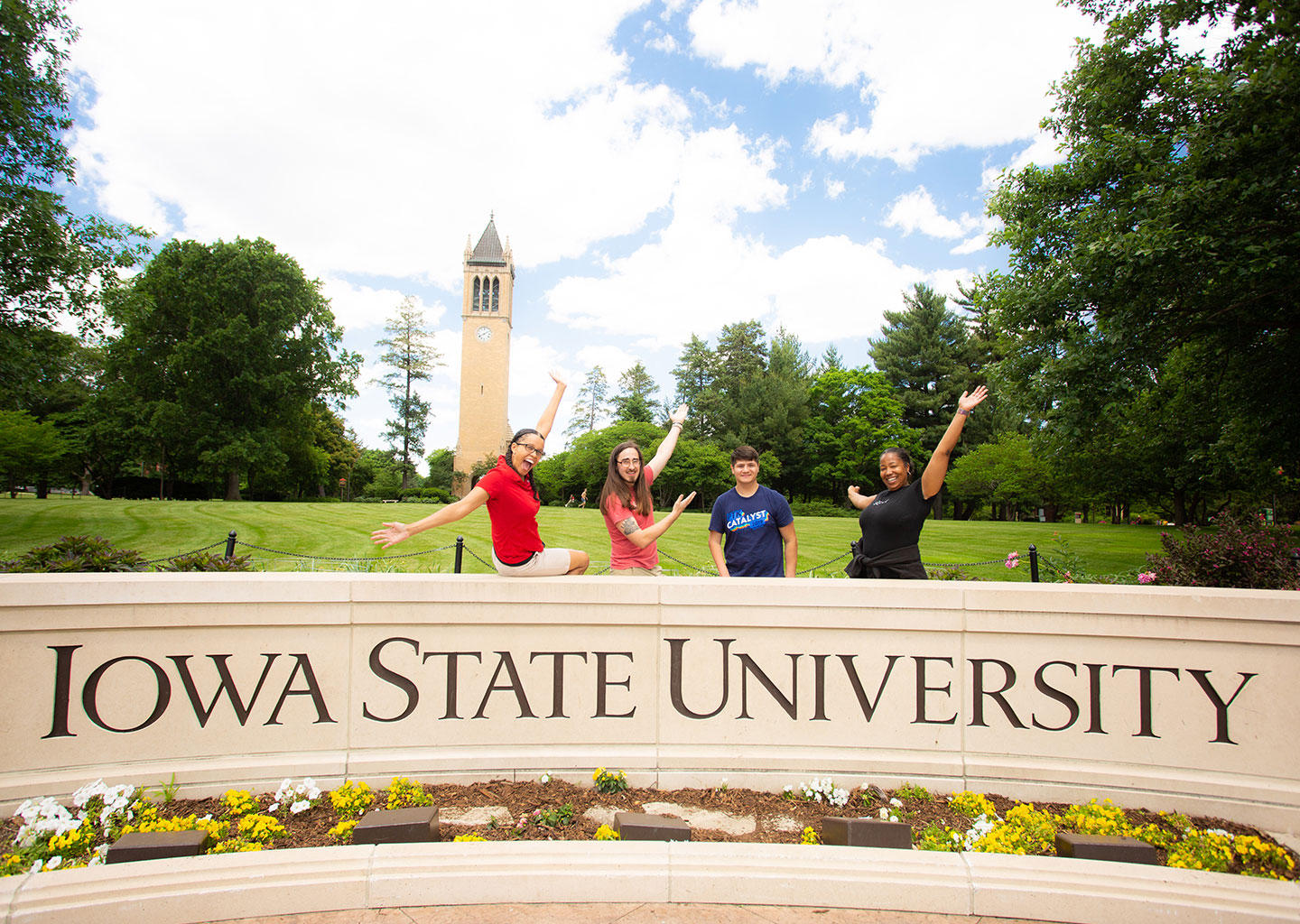 Du học sinh từ khắp nơi trên thế giới theo học và trải nghiệm văn hóa tại Đại học bang Iowa